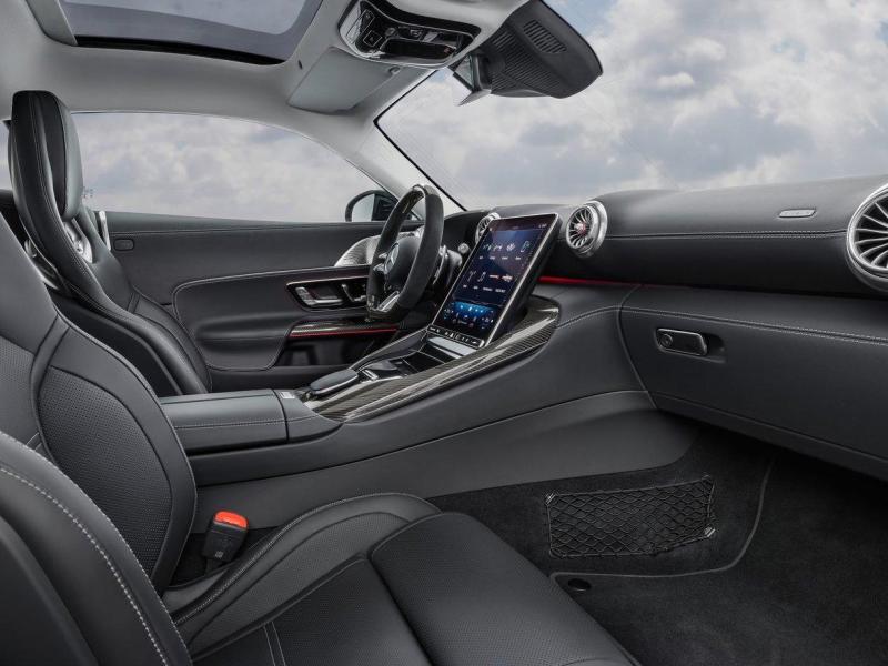 Купить Mercedes-Benz GT AMG бензин 2025 id-1006580 в Киеве, Фото №[delta]