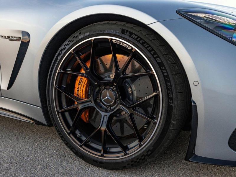 Купить Mercedes-Benz GT AMG бензин 2025 id-1006580 в Киеве, Фото №[delta]