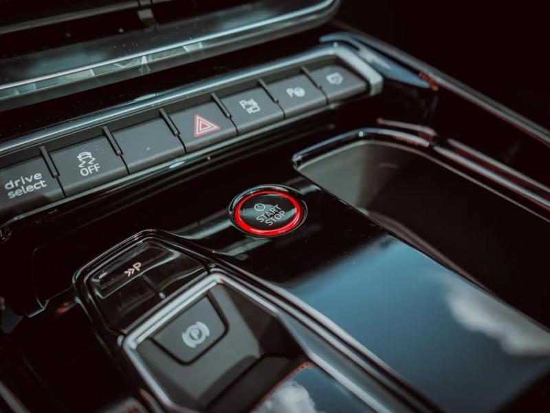 Купить Audi RS E-tron GT quattro электро 2024 id-1006588 в Киеве, Фото №[delta]