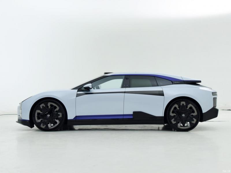 Купить Hiphi Z бензин 2024 id-1006614 в Киеве, Фото №[delta]