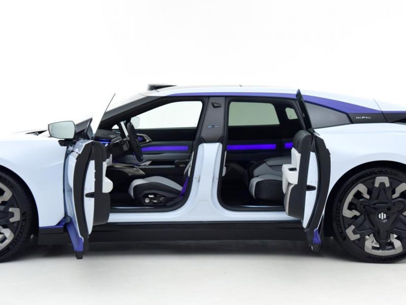 Купить Hiphi Z бензин 2024 id-1006614 в Киеве, Фото №[delta]