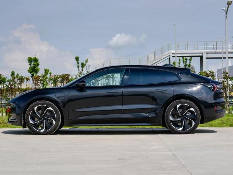 Купить Zeekr 001 электро 2024 id-1006621 в Киеве, Фото №[delta]