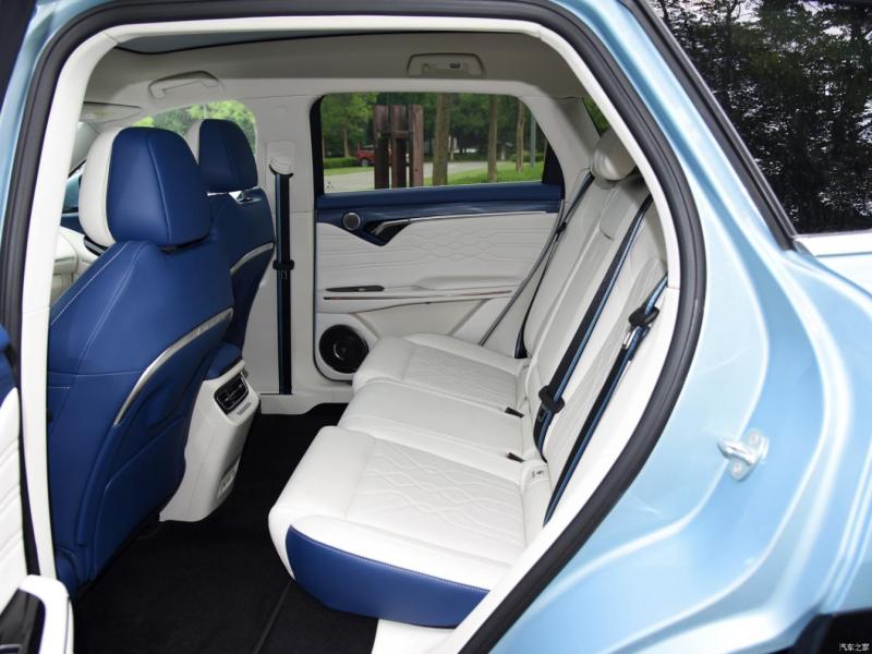 Купить Voyah Free гибрид 2024 id-1006617 в Киеве, Фото №[delta]