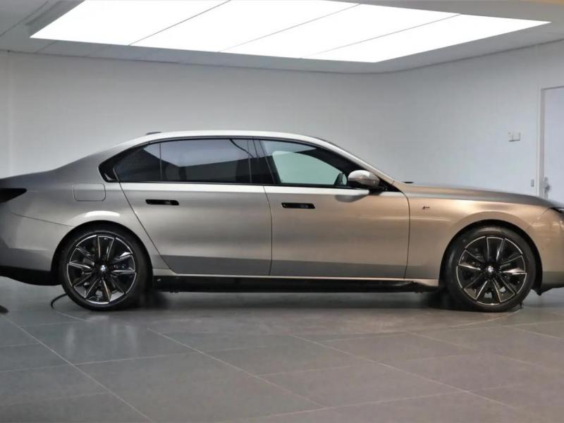 Купить BMW i7 xDrive60 электро 2023 id-1006640 в Киеве, Фото №[delta]