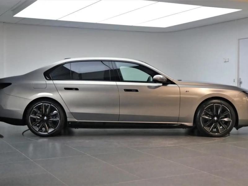 Купить BMW i7 xDrive60 электро 2025 id-1006640 в Киеве, Фото №[delta]