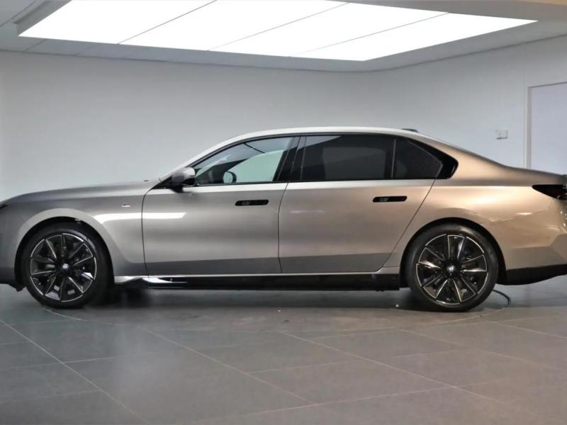 Купить BMW i7 xDrive60 электро 2025 id-1006640 в Киеве, Фото №[delta]