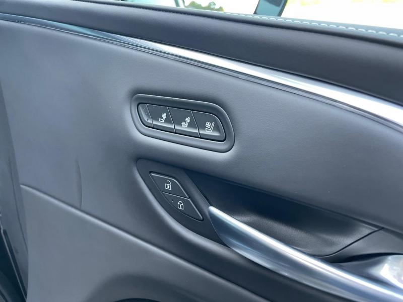 Купить Cadillac Escalade Premium Luxury Platinum бензин 2024 id-1006686 в Киеве, Фото №[delta]