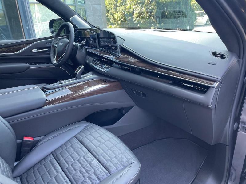 Купить Cadillac Escalade Premium Luxury Platinum бензин 2024 id-1006686 в Киеве, Фото №[delta]