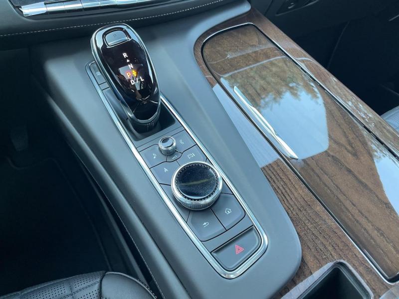 Купить Cadillac Escalade Premium Luxury Platinum бензин 2024 id-1006686 в Киеве, Фото №[delta]