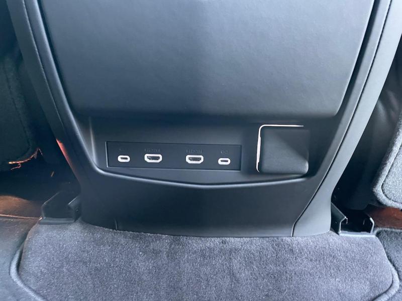 Купить Cadillac Escalade бензин 2024 id-1006692 в Киеве, Фото №[delta]