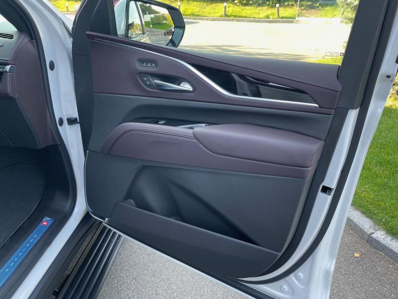 Купить Cadillac Escalade бензин 2024 id-1006692 в Киеве, Фото №[delta]