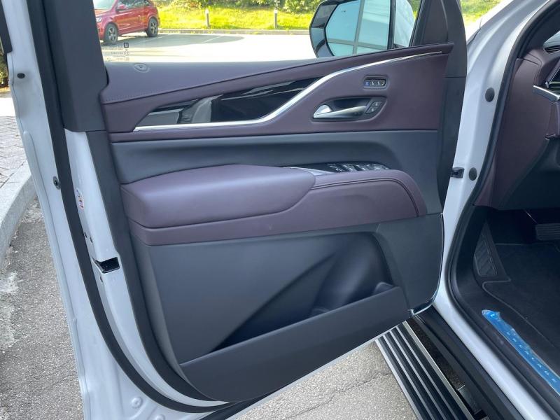 Купить Cadillac Escalade бензин 2024 id-1006692 в Киеве, Фото №[delta]