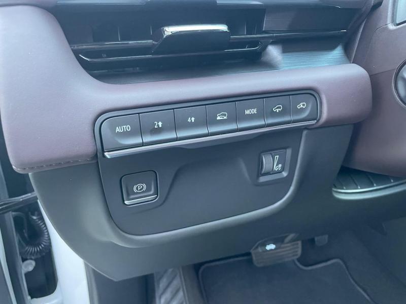 Купить Cadillac Escalade бензин 2024 id-1006692 в Киеве, Фото №[delta]