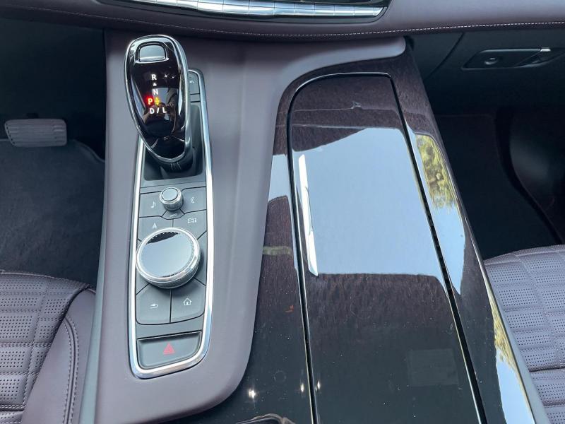 Купить Cadillac Escalade бензин 2024 id-1006692 в Киеве, Фото №[delta]