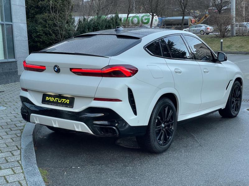 Купить BMW X6 M50i бензин 2022 id-1006744 в Киеве, Фото №[delta]