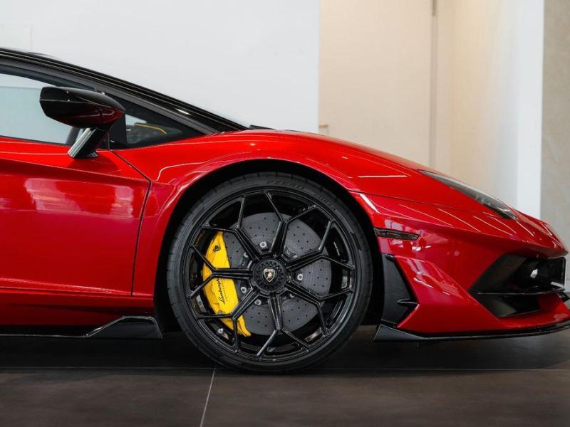 Купить Lamborghini Aventador SVJ бензин 2025 id-1006785 в Киеве, Фото №[delta]