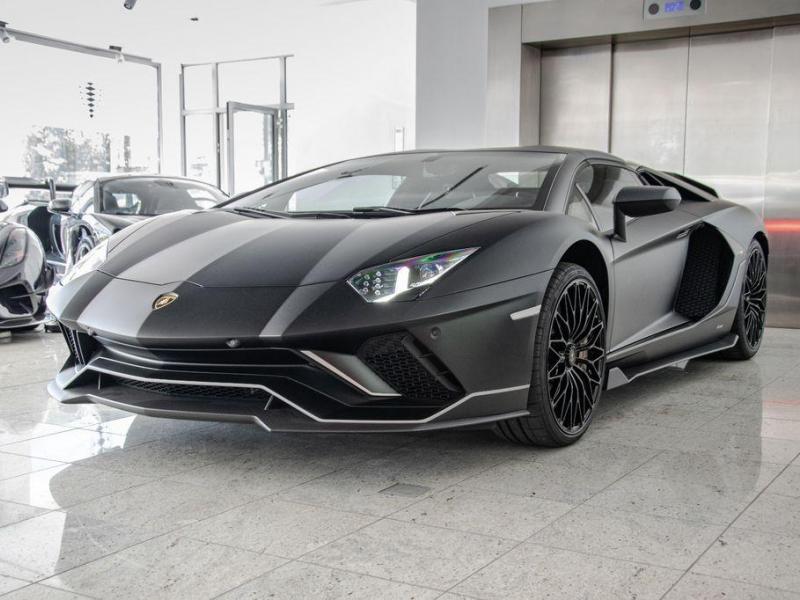 Купить Lamborghini Aventador Roadster бензин 2024 id-1006784 в Киеве, Фото №[delta]