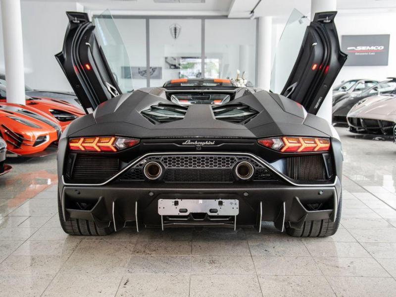 Купить Lamborghini Aventador Roadster бензин 2024 id-1006784 в Киеве, Фото №[delta]