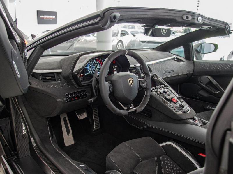 Купить Lamborghini Aventador Roadster бензин 2024 id-1006784 в Киеве, Фото №[delta]