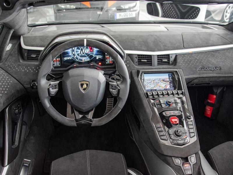 Купить Lamborghini Aventador Roadster бензин 2025 id-1006784 в Киеве, Фото №[delta]