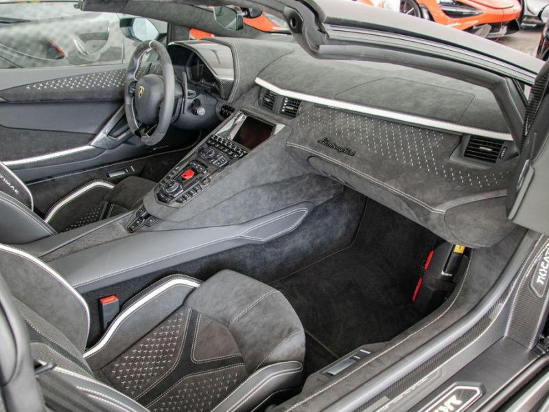 Купить Lamborghini Aventador Roadster бензин 2025 id-1006784 в Киеве, Фото №[delta]