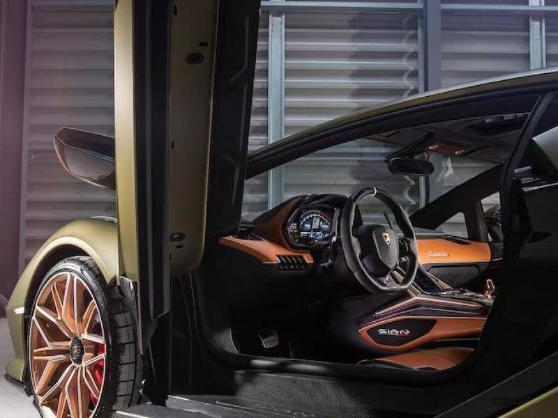 Купить Lamborghini Sian бензин 2025 id-1006791 в Киеве, Фото №[delta]
