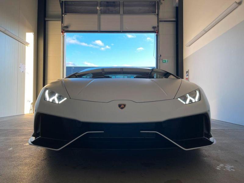 Купить Lamborghini Huracan Evo RWD бензин 2025 id-1006789 в Киеве, Фото №[delta]