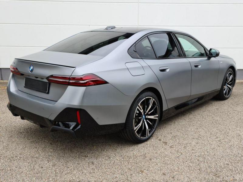 Купить BMW i5 eDrive40 электро 2024 id-1006809 в Киеве, Фото №[delta]