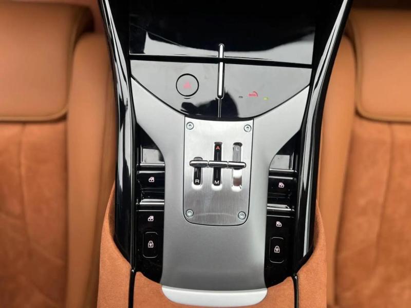 Купить Ferrari Purosangue бензин 2025 id-1006850 в Киеве, Фото №[delta]