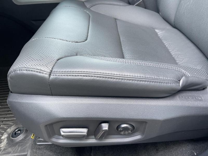 Купить Toyota Sequoia гибрид 2024 id-1006866 в Киеве, Фото №[delta]