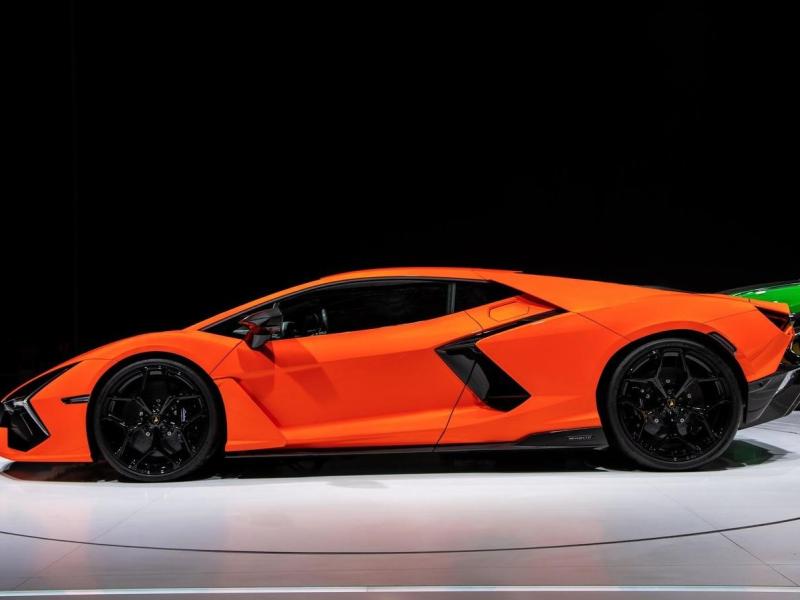 Купить Lamborghini Revuelto гибрид 2025 id-1006871 в Киеве, Фото №[delta]