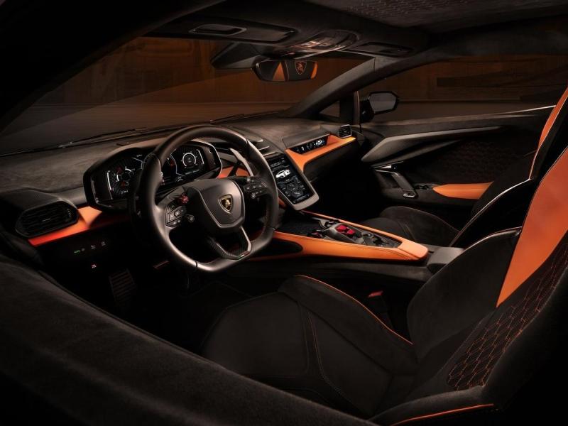 Купить Lamborghini Revuelto гибрид 2025 id-1006871 в Киеве, Фото №[delta]