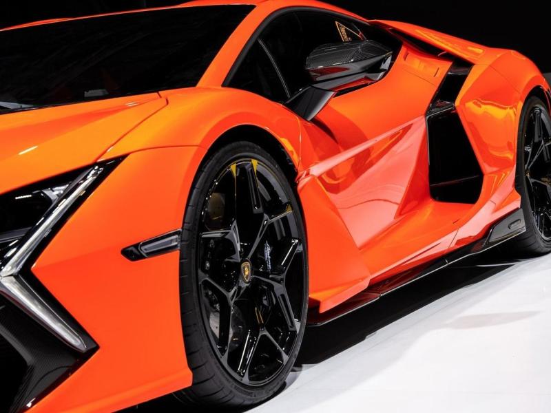 Купить Lamborghini Revuelto гибрид 2025 id-1006871 в Киеве, Фото №[delta]