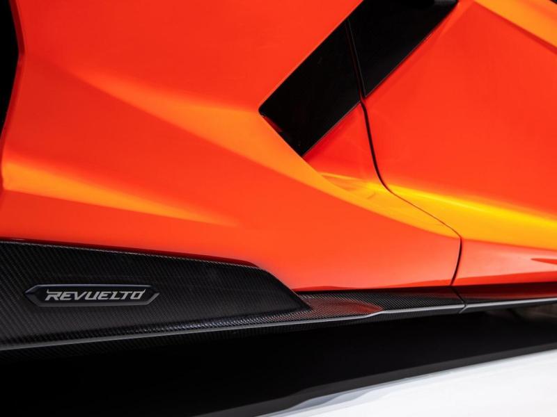 Купить Lamborghini Revuelto гибрид 2025 id-1006871 в Киеве, Фото №[delta]
