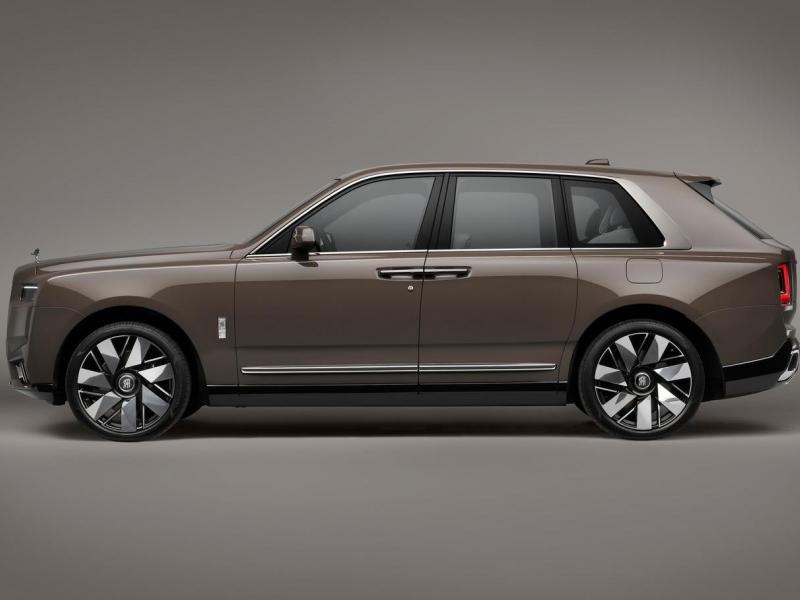 Купить Rolls-Royce Cullinan Series II бензин 2025 id-1006909 в Киеве, Фото №[delta]
