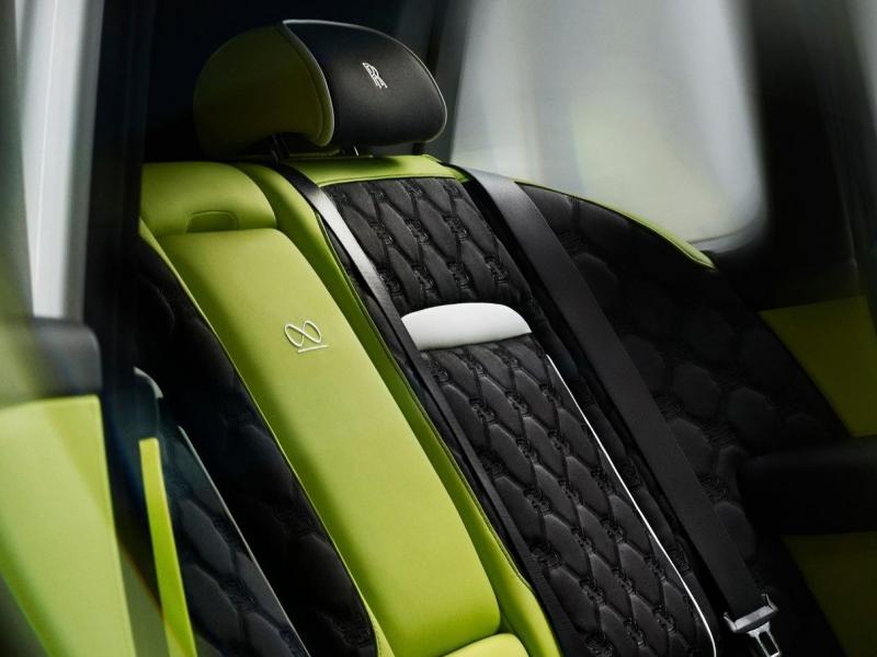 Купить Rolls-Royce Cullinan Black Badge Series II бензин 2025 id-1006908 в Киеве, Фото №[delta]