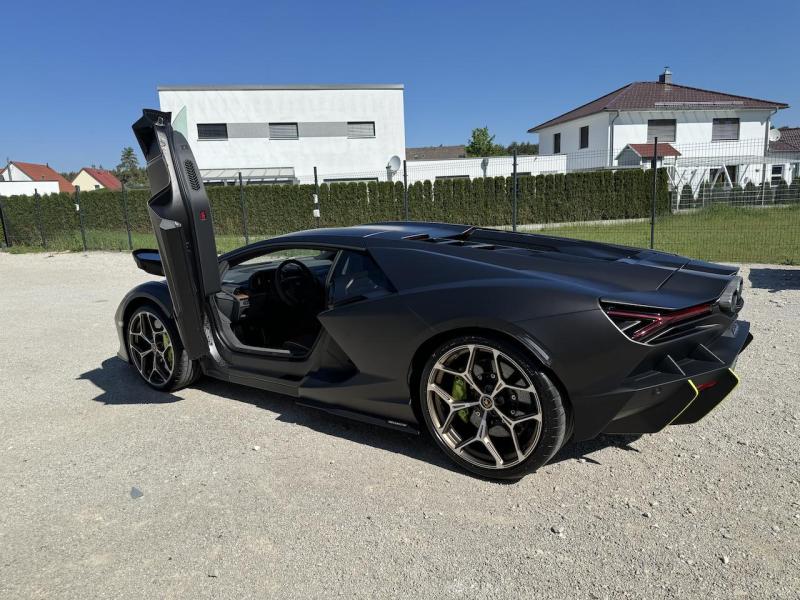 Купить Lamborghini Revuelto гибрид 2025 id-1006913 в Киеве, Фото №[delta]