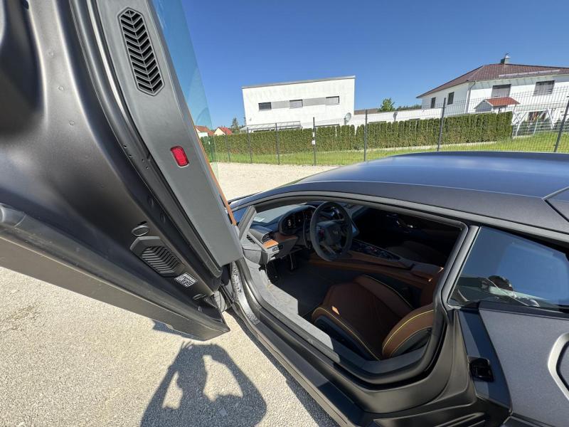 Купить Lamborghini Revuelto гибрид 2025 id-1006913 в Киеве, Фото №[delta]