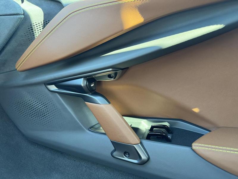 Купить Lamborghini Revuelto гибрид 2025 id-1006913 в Киеве, Фото №[delta]