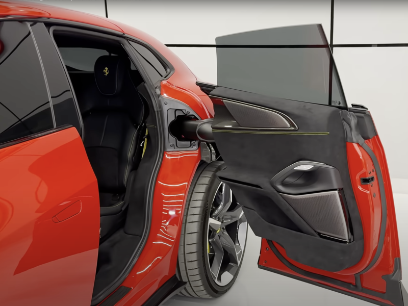 Купить Ferrari Purosangue бензин 2025 id-1006927 в Киеве, Фото №[delta]