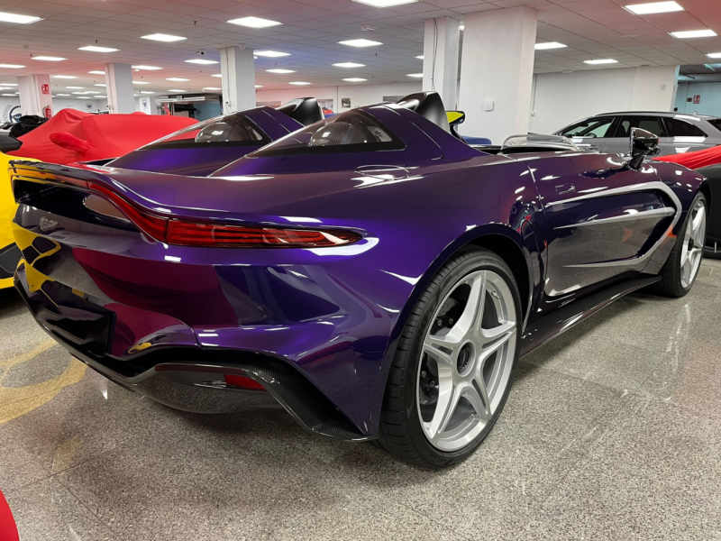 Купить Aston-Martin  бензин 2022 id-1006961 в Киеве, Фото №[delta]