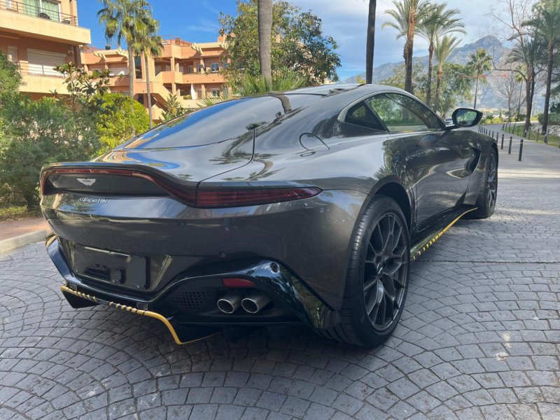 Купить Aston-Martin Vantage 007 Edition бензин 2021 id-1006960 в Киеве, Фото №[delta]