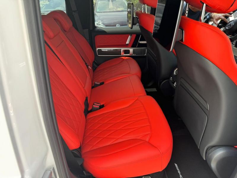Купить Mercedes-Benz G 63 AMG бензин 2024 id-1007013 в Киеве, Фото №[delta]