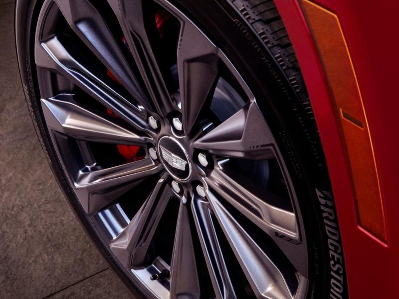 Купить Cadillac Escalade V-Series бензин 2025 id-1007018 в Киеве, Фото №[delta]