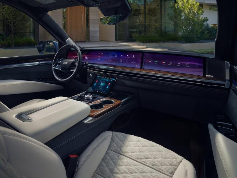 Купить Cadillac Escalade бензин 2025 id-1007017 в Киеве, Фото №[delta]