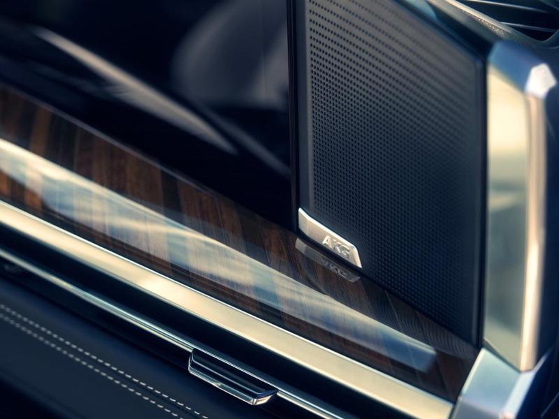 Купить Cadillac Escalade бензин 2025 id-1007017 в Киеве, Фото №[delta]