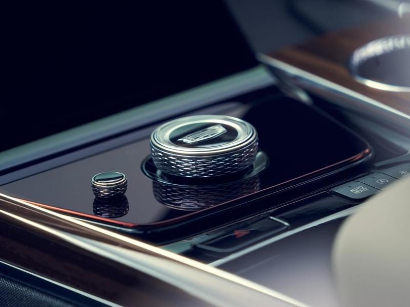 Купить Cadillac Escalade бензин 2025 id-1007017 в Киеве, Фото №[delta]