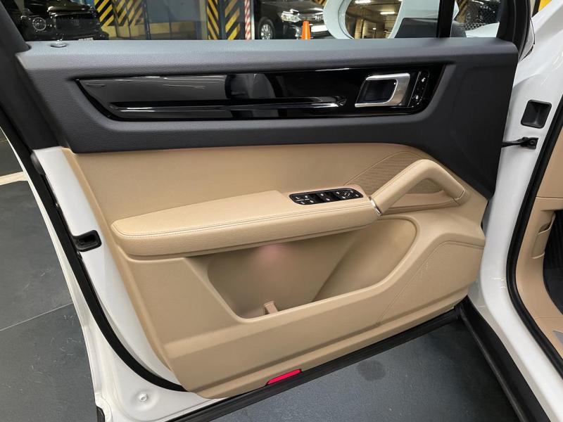 Купить Porsche Cayenne бензин 2017 id-1007092 в Киеве, Фото №[delta]