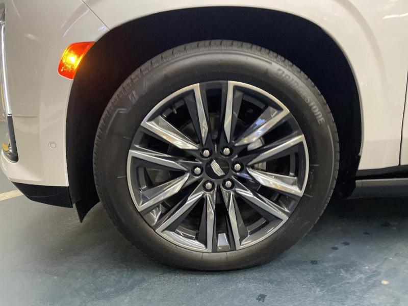 Купить Cadillac Escalade бензин 2023 id-1007091 в Киеве, Фото №[delta]