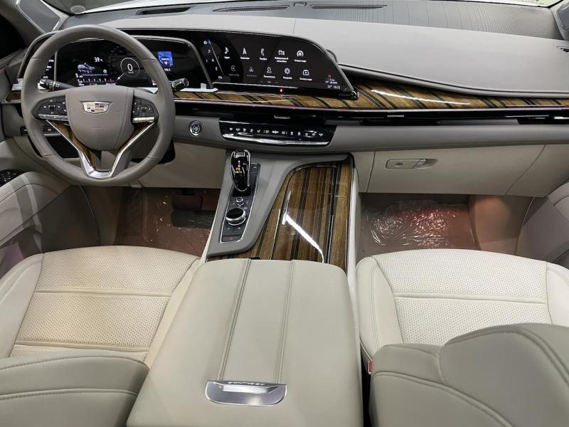 Купить Cadillac Escalade бензин 2023 id-1007091 в Киеве, Фото №[delta]